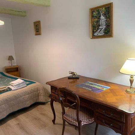 Gîte en Haute Provence Montfroc Extérieur photo